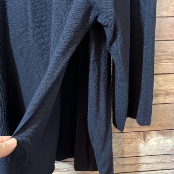 ⭐️ KARL LAGERFELD Paris Navy Blue Mesh Sweater Asymmetrical Split back Large B1 - Picture 5 of 8